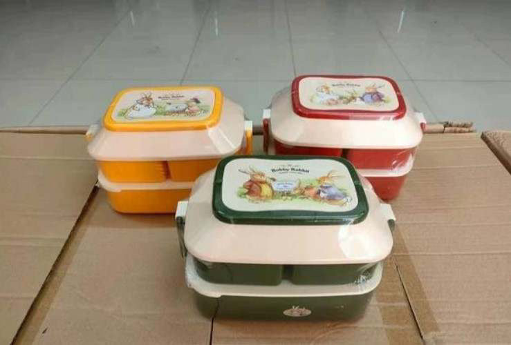 Green Bobby Rabbit Lunchbox